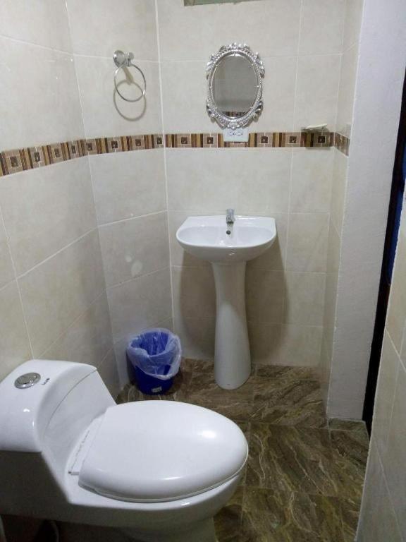 Hostal Casa El Prado Картахена Экстерьер фото